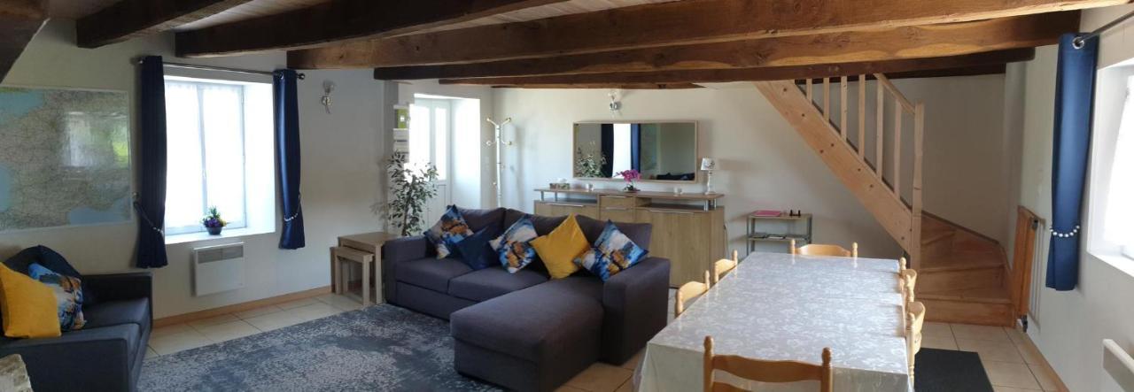 Charming Traditional 2-Bed Cottage Near Plémet 외부 사진