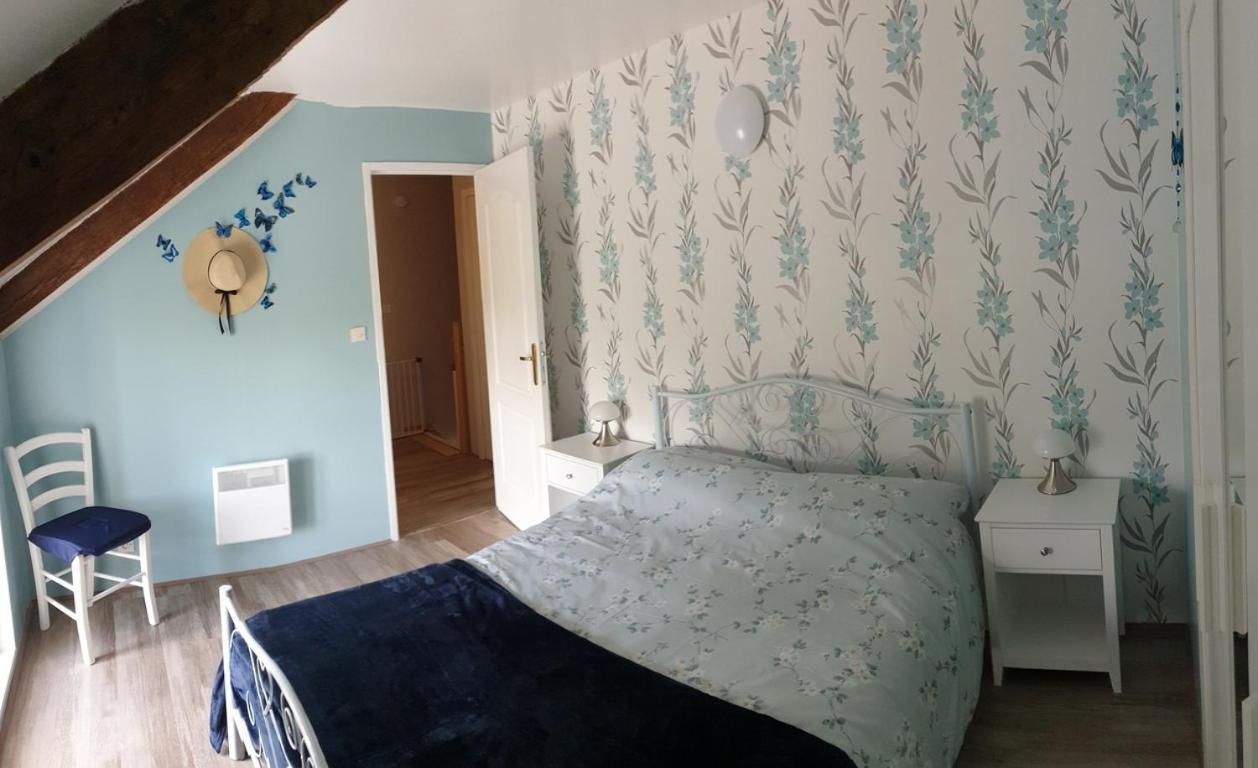 Charming Traditional 2-Bed Cottage Near Plémet 외부 사진