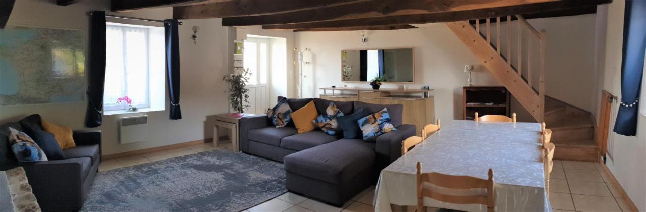 Charming Traditional 2-Bed Cottage Near Plémet 외부 사진